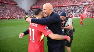 Arne Slot Mừng Chức Vô Địch Ngoại Hạng Anh Tại Ibiza Sau Trận Hòa Arsenal